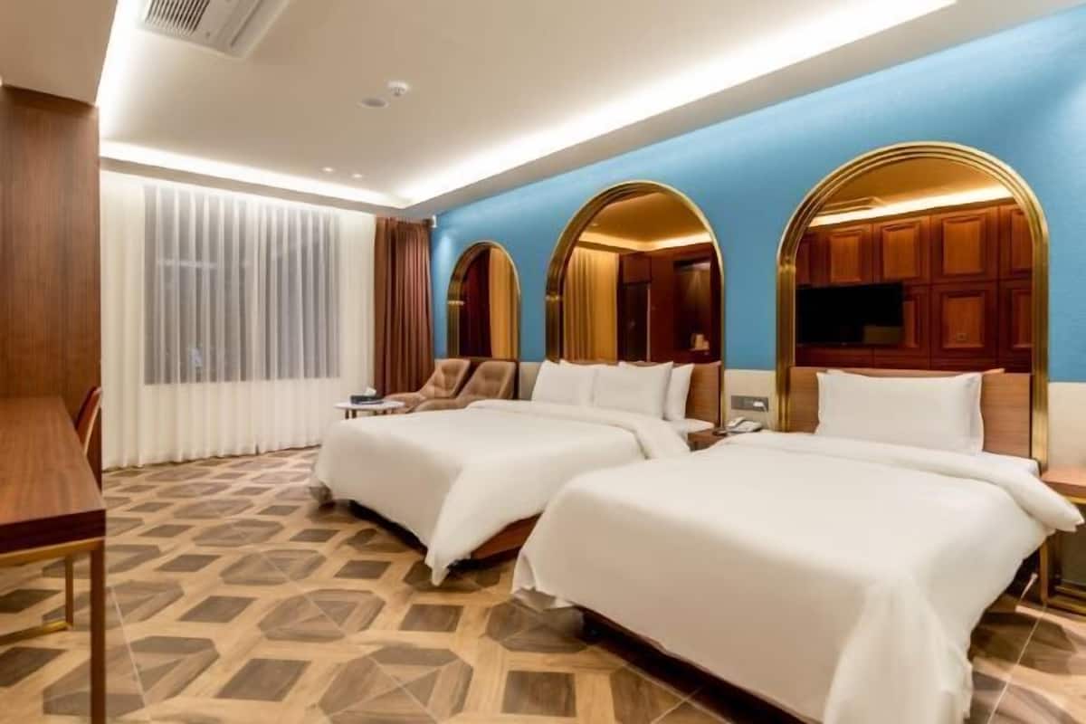 1 bedroom, individually decorated, individually furnished, free WiFi