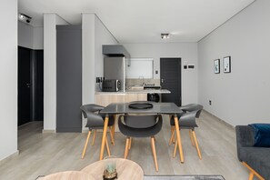 In-room dining - Blouberg Mews 3 (Cape Town)