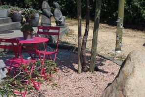 Outdoor dining - Vacation apartment no. 2 - Holiday apartments in Alsace (Keskastel)