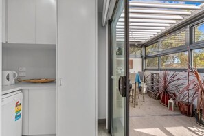 Interior - StayCentral - Thornbury Entertainer Townhouse (Thornbury)