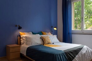 3 bedrooms, travel cot, free WiFi, bed sheets