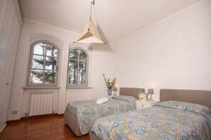 5 Schlafzimmer, Bügeleisen/Bügelbrett, Reisekinderbett, kostenloses WLAN