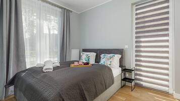 1 bedroom, iron/ironing board, travel crib, WiFi