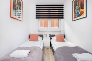 1 bedroom, iron/ironing board, WiFi, bed sheets - Apartment in the Heart of the Old Town | Pet Friendly (Gdansk)