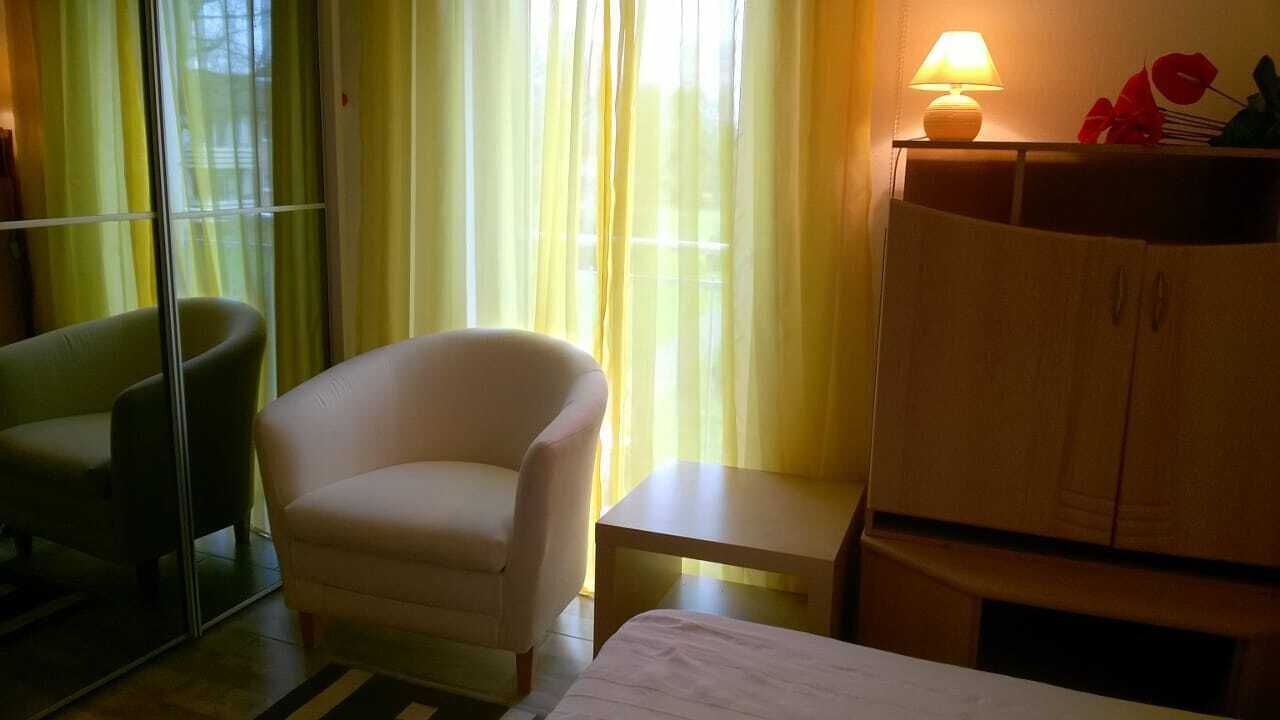 2 slaapkamers, een bureau, een strijkplank/strijkijzer, gratis wifi