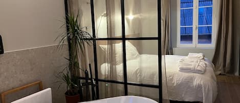 1 bedroom, desk, iron/ironing board, travel cot