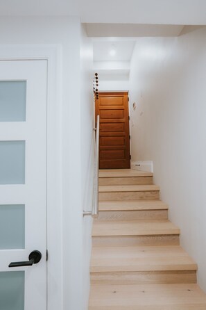 Interior - A Gentle Hideaway in the Urban Forest｜WEST END downtown Vancouver (Vancouver)