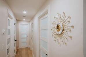 Interior - A Gentle Hideaway in the Urban Forest｜WEST END downtown Vancouver (Vancouver)