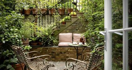 Kings Cross, renovated period property, quiet tree lined street, central London