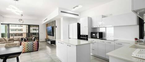 冰箱、微波炉、炉灶、洗碗机