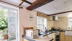Unclassified image, 4 of 25, button - Naunton Cottage (Lyme Regis)