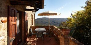 Outdoor dining - Guardiola Apartment (Gambassi Terme)