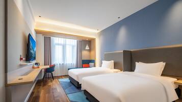 Standard Room, Multiple Beds (Extra Floor Space)
