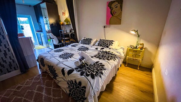Studio, 1 queensize-seng | Wi-fi (inkludert) og sengetøy