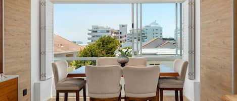 Grand Apartment | In-room dining