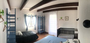 3 chambres, lit parapluie