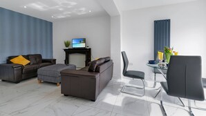 Unclassified image, 5 of 30, button - Harrow House 3 Bedrooms 2 Bathrooms (Harrow)