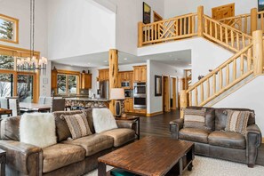 TV, fireplace, DVD player