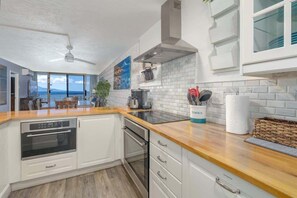Fridge, microwave, oven, stovetop - Beachfront Remodeled Oasis, Steps to Sugar Beach (Wailuku)