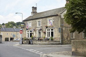 Exterior - Castle Inn By Greene King Inns (Bakewell)
