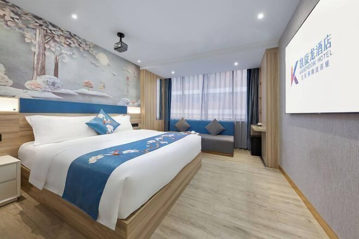 1 bedroom, premium bedding, down comforters, Select Comfort beds