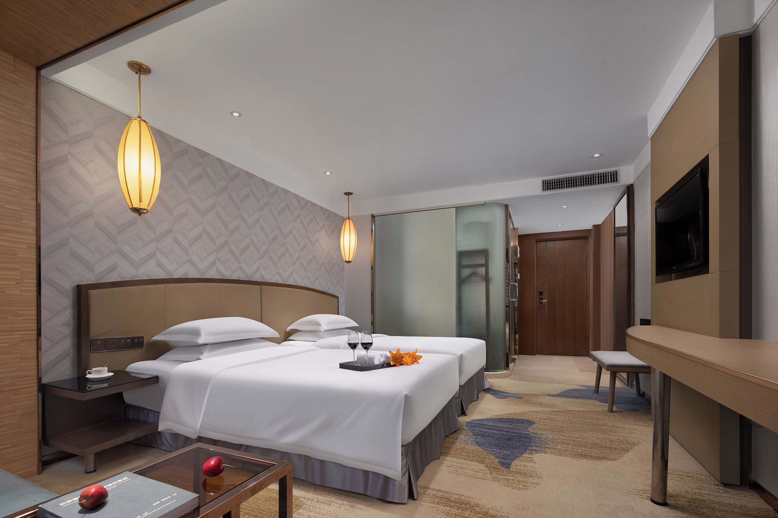 Habitación Deluxe con 2 camas individuales | Ropa de cama de alta calidad y edredones de plumas