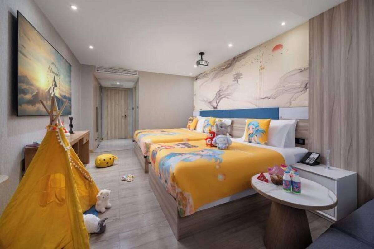 1 bedroom, premium bedding, down comforters, Select Comfort beds