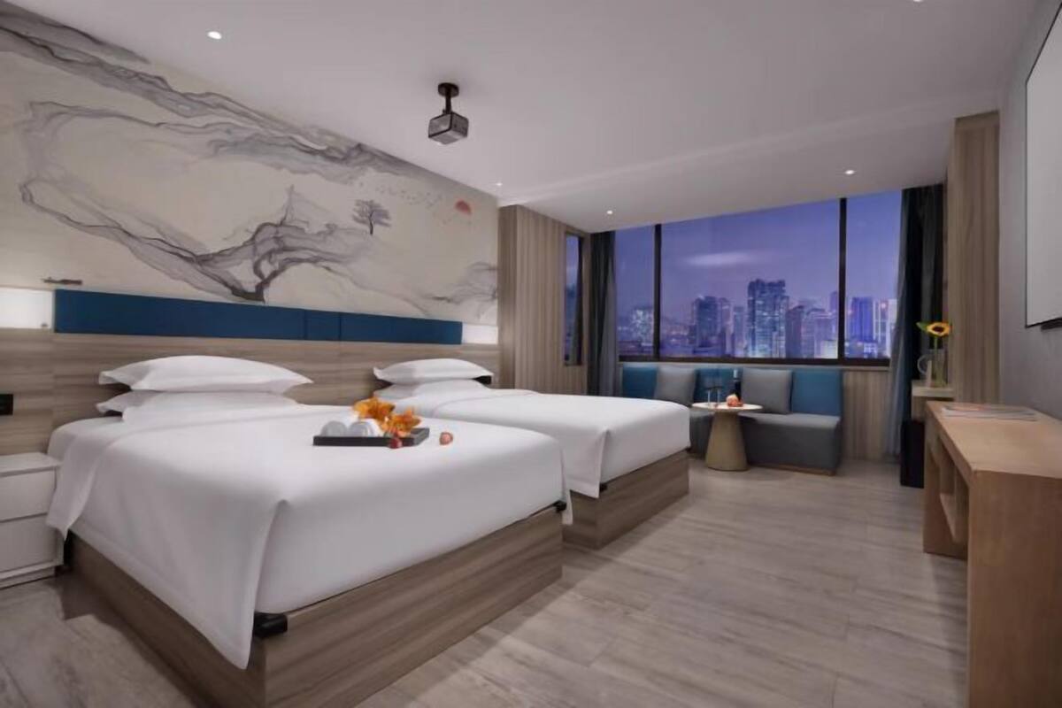 1 bedroom, premium bedding, down comforters, Select Comfort beds