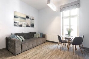 Classic Apartment | 1 bedroom, iron/ironing board, free WiFi - Old Town near Main Railway Station (Kraków)