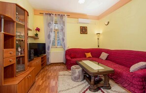 House, Multiple Beds | Living area | Fireplace - Private House With Pool, sea View and big Garden (Solin)