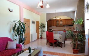 House, Multiple Beds | Dining - Private House With Pool, sea View and big Garden (Solin)