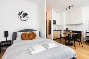 Bügeleisen/Bügelbrett, kostenloses WLAN, Bettwäsche