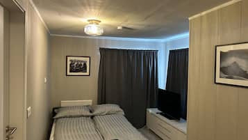 1 bedroom, travel crib, WiFi, bed sheets
