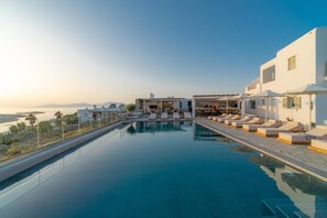 Seasonal outdoor pool - Sonia (Mykonos)