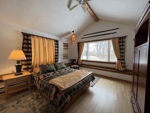 6 chambres, fer et planche à repasser, Internet, draps fournis