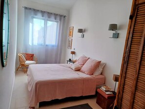 3 bedrooms, iron/ironing board, travel cot, free WiFi - Luxury apartment jacuzzi-pool-air con (Avignon)