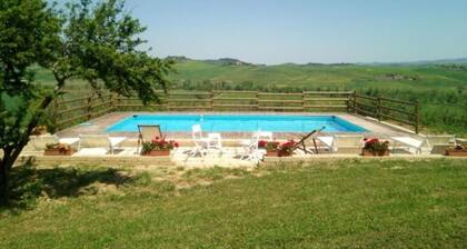 Spacious villa Tuscany, Lajatico, Nr Pisa