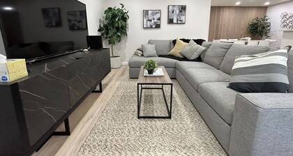 LUXOStays | Spacious Getaway Near Six Flags & Napa Valley