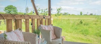 Luna & Hera - a Luxury Vintage Glamping Experience!