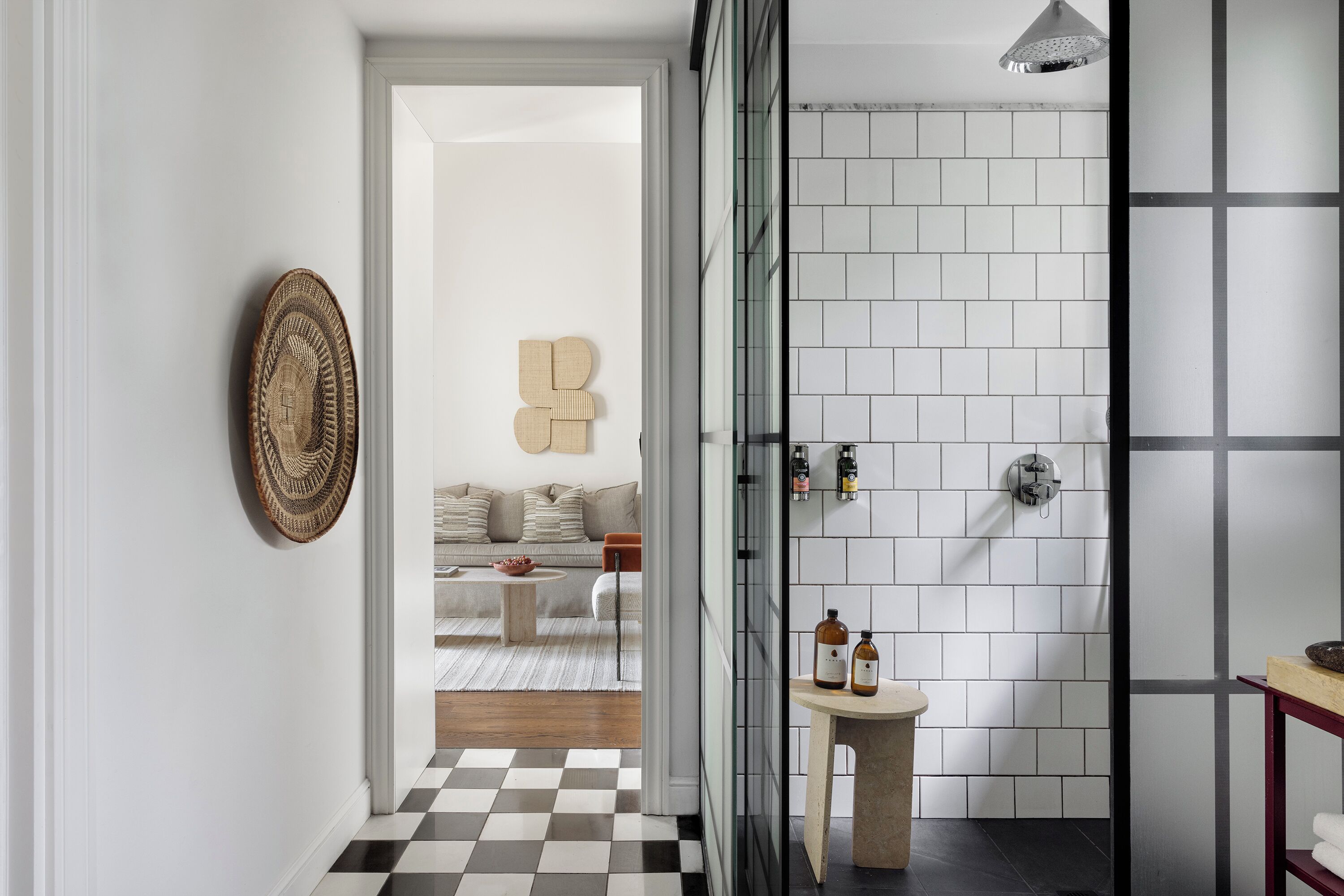 BAUHAUS ONE BEDROOM SUITE | Bathroom | Shower, hydromassage showerhead, free toiletries, hair dryer