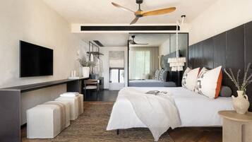 Egyptian cotton sheets, premium bedding, minibar, individually decorated
