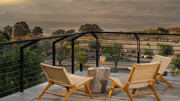 GARDEN UPPER FLOOR | Terrasse/Patio