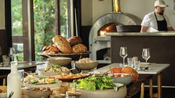 Free daily buffet breakfast