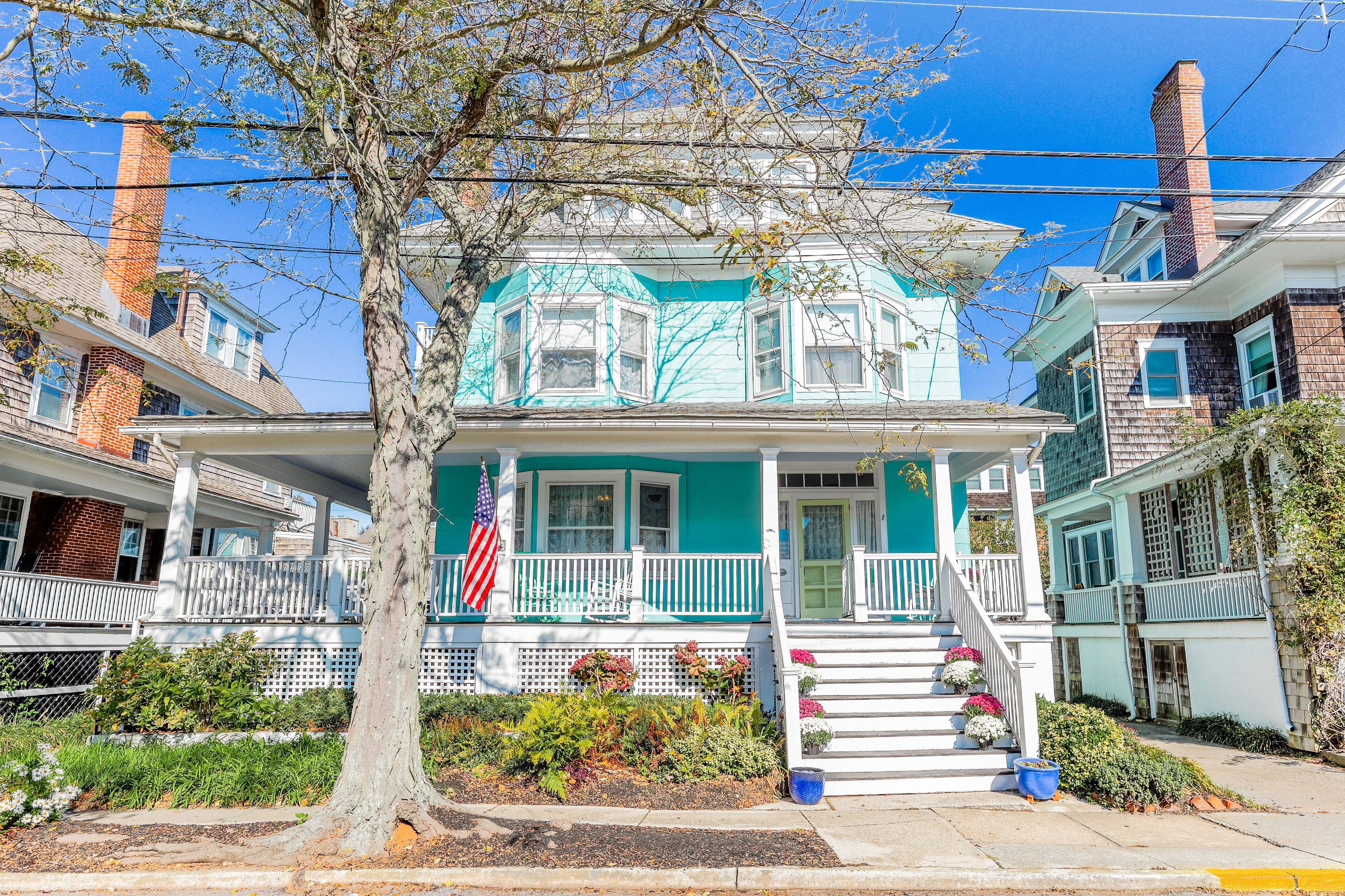 Premier location just one block to Queen Street Beach.