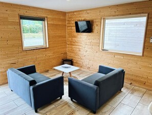 Smart TV, table tennis