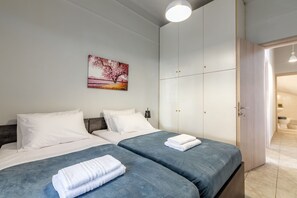 2 bedrooms, iron/ironing board, free WiFi - Klio's cozy house city center (Heraklion)