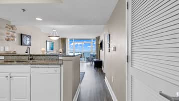 Appart'hÎtel Standard, 2 chambres, balcon, vue océan | Cuisine privée