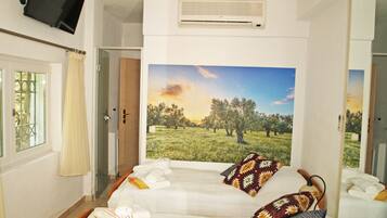 2 bedrooms, individually decorated, blackout curtains, soundproofing