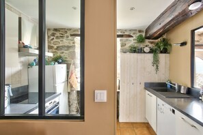 Fridge, microwave, oven, dishwasher