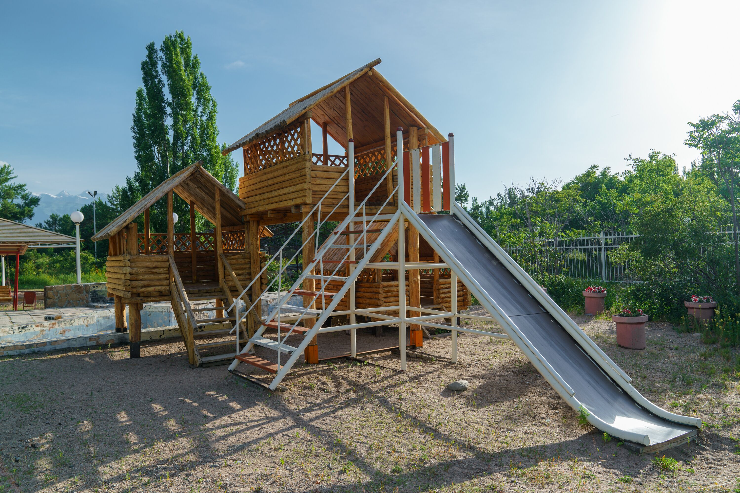 Children’s play area – outdoor